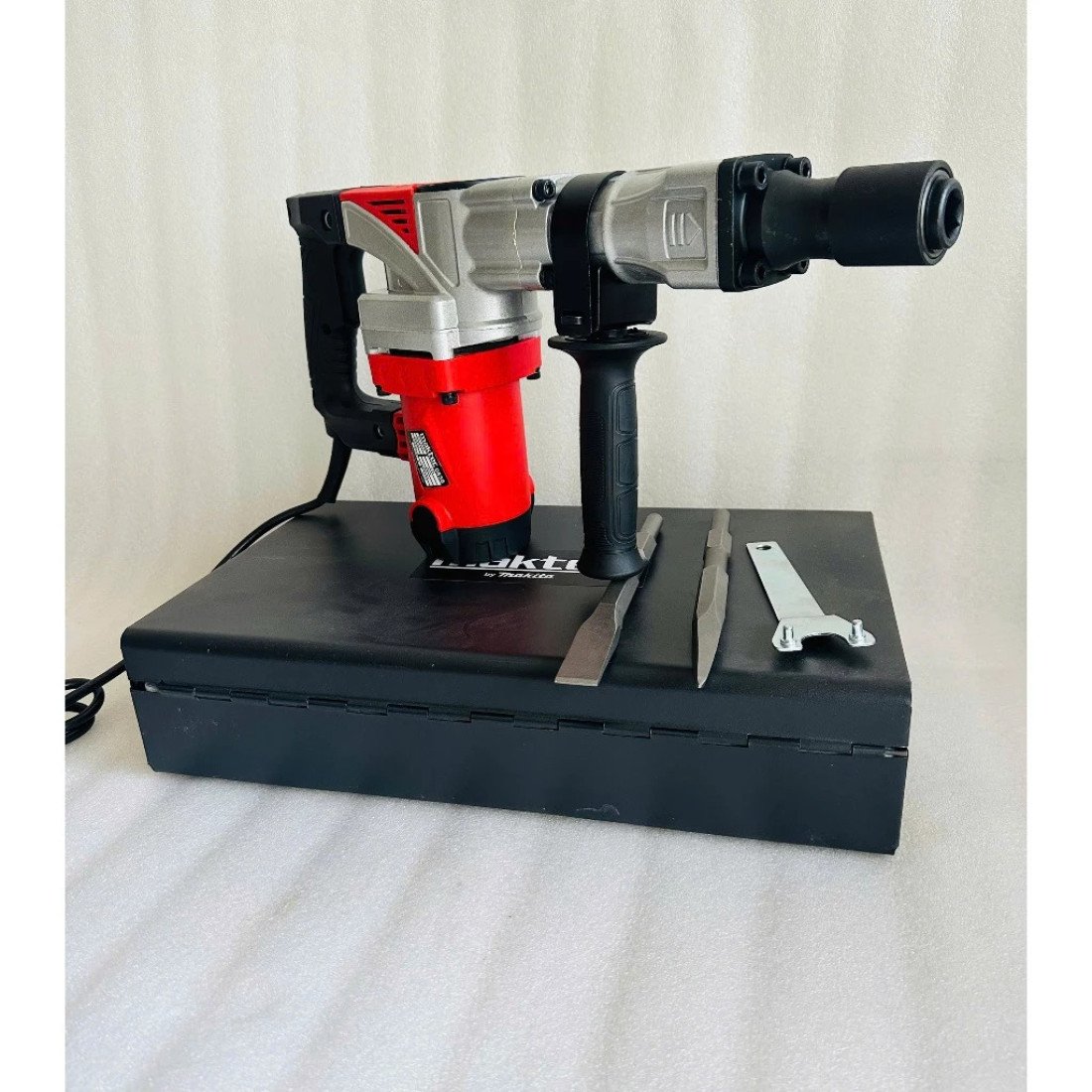 cho thue may duc be tong